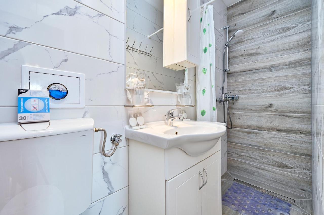 Apartman Michael / Novalja / Zrce Extérieur photo