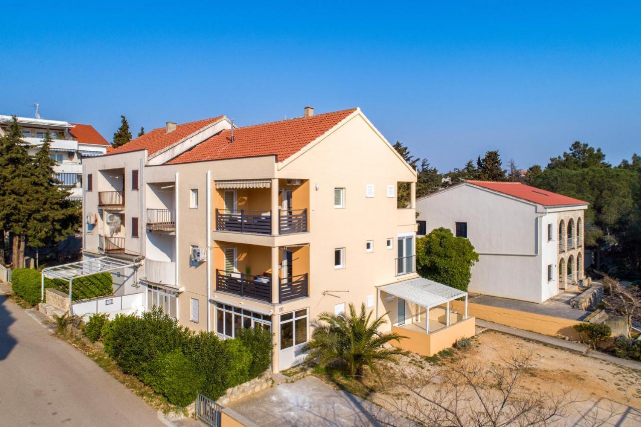Apartman Michael / Novalja / Zrce Extérieur photo